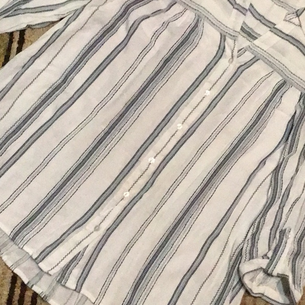 Blouse - Picture 8 of 9